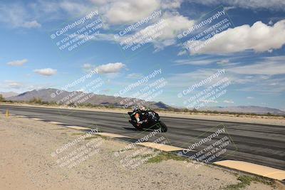 media/Nov-16-2025-Race Pace (Sun) [[8c5fa54630]]/Non Verified Riders (1st 20 Minutes)/3-Turn 3 Inside (11am)/